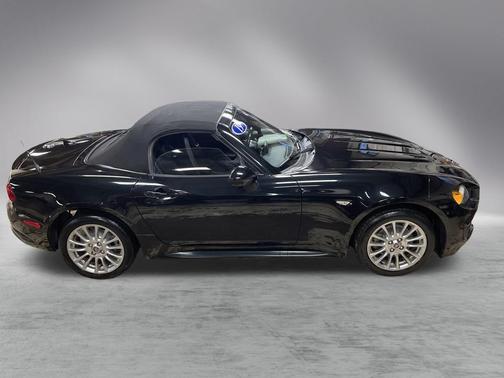 2019 FIAT 124 Spider Base