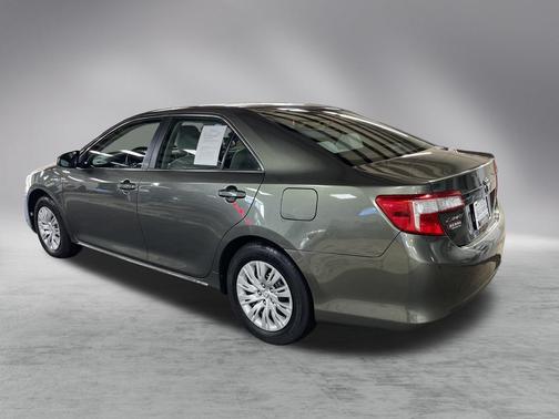 2012 Toyota Camry Hybrid XLE