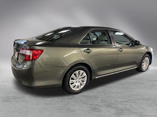 2012 Toyota Camry Hybrid XLE