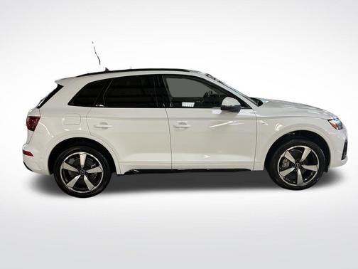2023 Audi Q5 45 S line Prestige