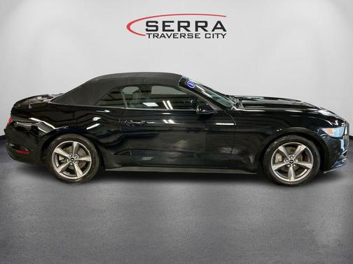 2016 Ford Mustang V6