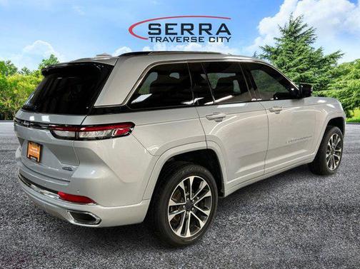 2022 Jeep Grand Cherokee Overland