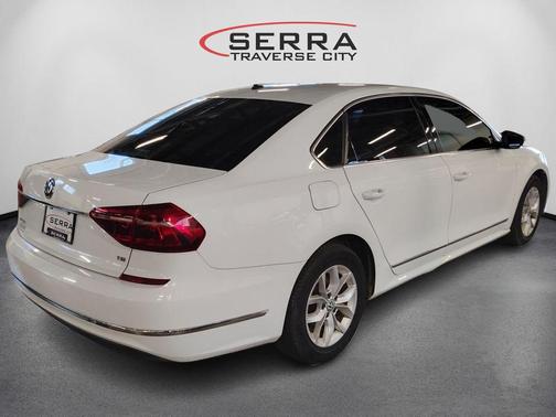 2017 Volkswagen Passat 1.8T S