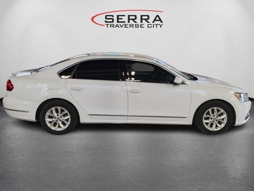 2017 Volkswagen Passat 1.8T S
