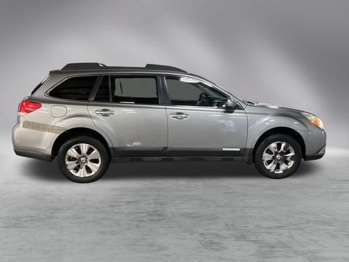 2011 Subaru Outback 3.6 R Limited