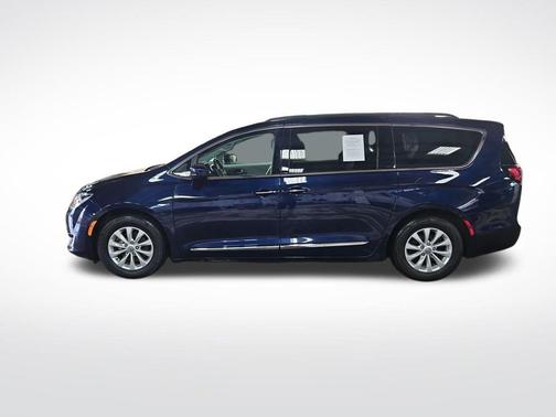 2018 Chrysler Pacifica Touring-L
