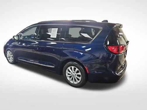 2018 Chrysler Pacifica Touring-L