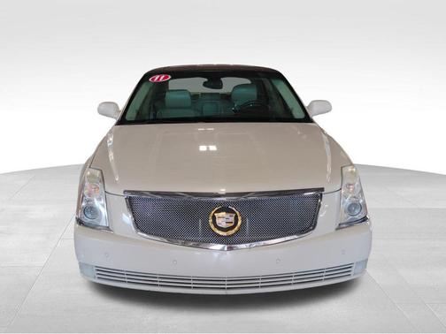 2011 Cadillac DTS Luxury Collection