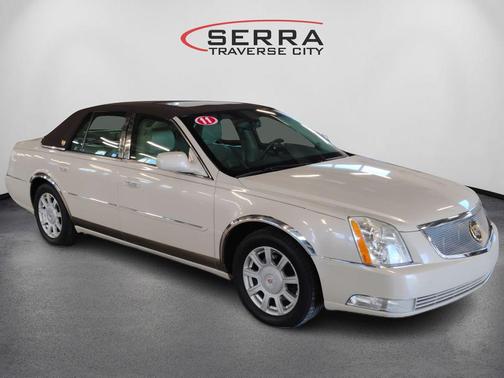 2011 Cadillac DTS Luxury Collection