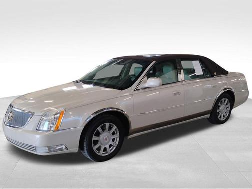 2011 Cadillac DTS Luxury Collection