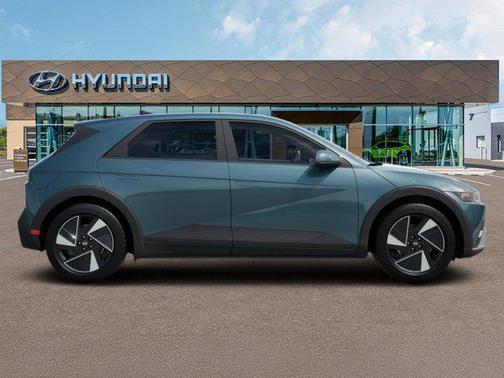 2025 Hyundai IONIQ 5 SE