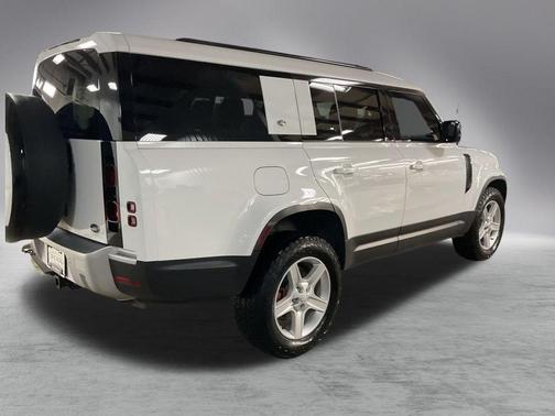 2023 Land Rover Defender 130 SE