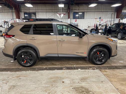 2025 Nissan Rogue Rock Creek