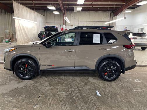 2025 Nissan Rogue Rock Creek