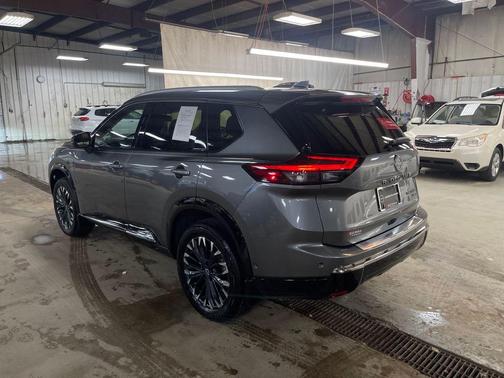 2024 Nissan Rogue Platinum