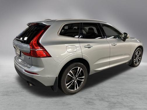 2018 Volvo XC60 T5 Momentum