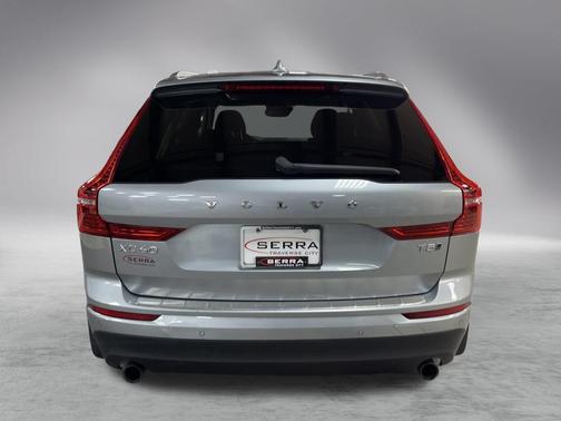 2018 Volvo XC60 T5 Momentum