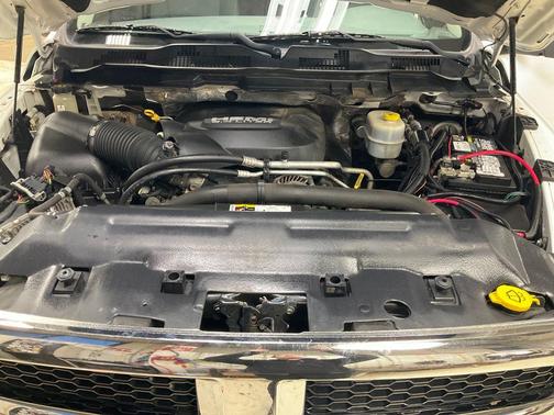 2017 RAM 2500 Tradesman Crew Cab 4x4 6'4' Box