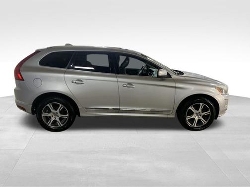 2014 Volvo XC60 T6 R-Design