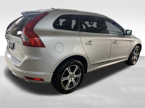 2014 Volvo XC60 T6 R-Design