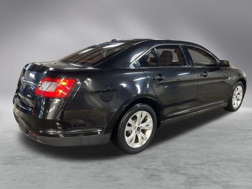 2011 Ford Taurus SEL