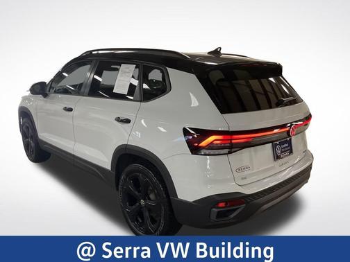 2025 Volkswagen Taos 1.5T SE Black