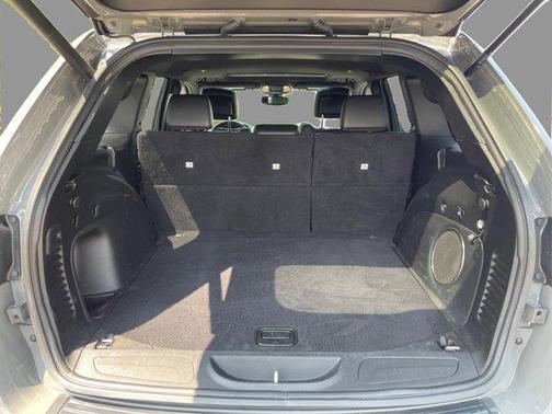 2022 Jeep Grand Cherokee Laredo