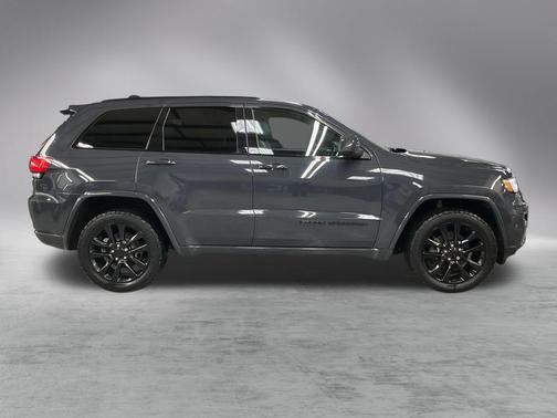 2017 Jeep Grand Cherokee Altitude