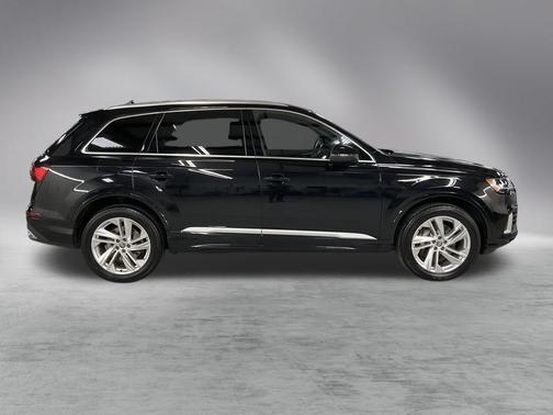 2020 Audi Q7 55 Premium Plus