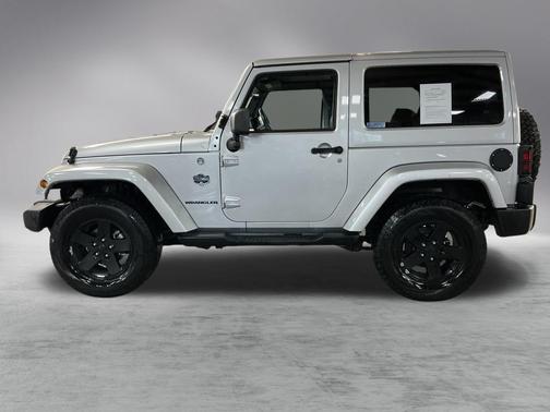 2012 Jeep Wrangler Sahara