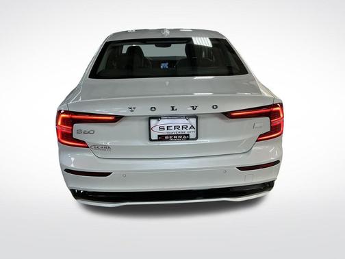 2024 Volvo S60 Recharge Plug-In Hybrid T8 Plus Dark Theme