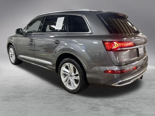 2022 Audi Q7 55 Premium Plus