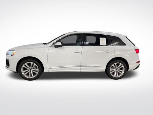 2025 Audi Q7 55 Premium Plus