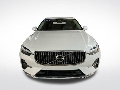 2022 Volvo XC60 B6 Inscription