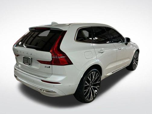 2022 Volvo XC60 B6 Inscription