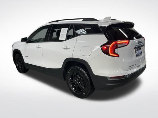 2024 GMC Terrain AWD AT4