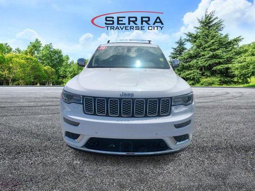2020 Jeep Grand Cherokee Summit