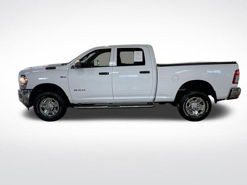 2021 RAM 2500 Tradesman Crew Cab 4x4 6'4' Box