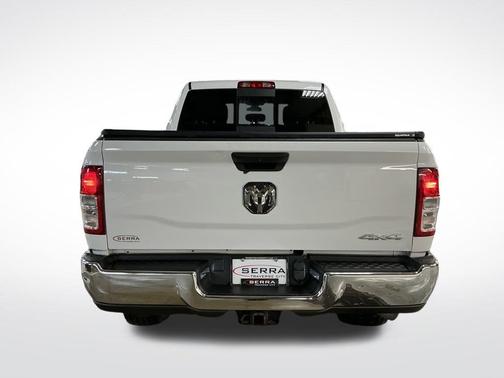 2021 RAM 2500 Tradesman Crew Cab 4x4 6'4' Box