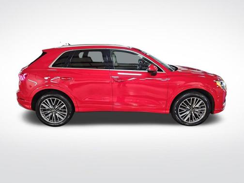 2022 Audi Q3 40 Premium