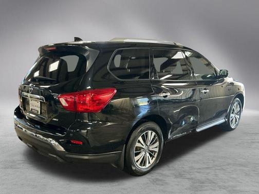 2020 Nissan Pathfinder S 4WD