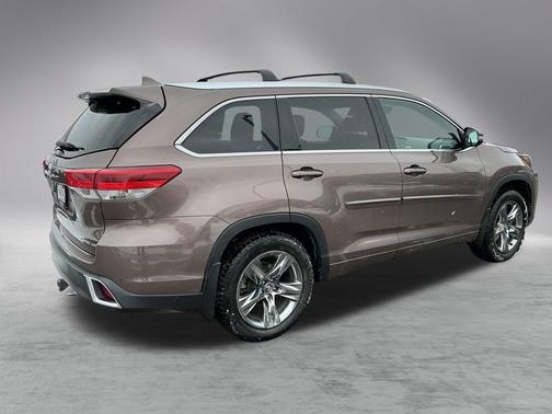 2017 Toyota Highlander Limited
