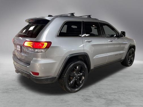 2020 Jeep Grand Cherokee Laredo
