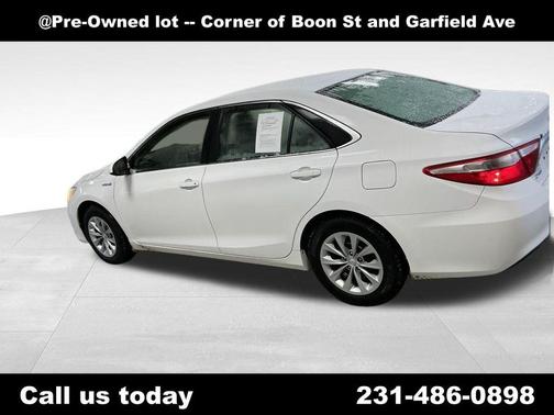 2016 Toyota Camry Hybrid LE