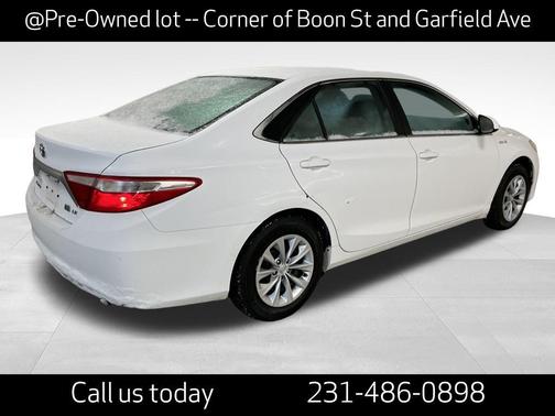 2016 Toyota Camry Hybrid LE