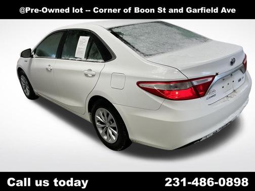 2016 Toyota Camry Hybrid LE