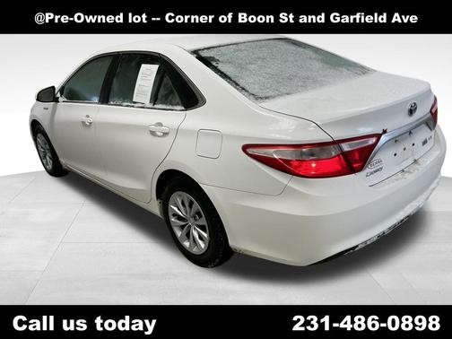 2016 Toyota Camry Hybrid LE