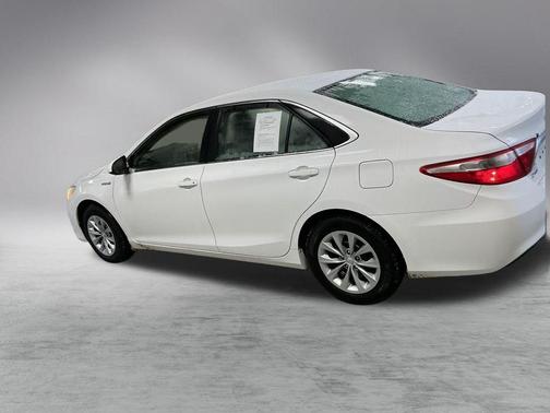 2016 Toyota Camry Hybrid LE