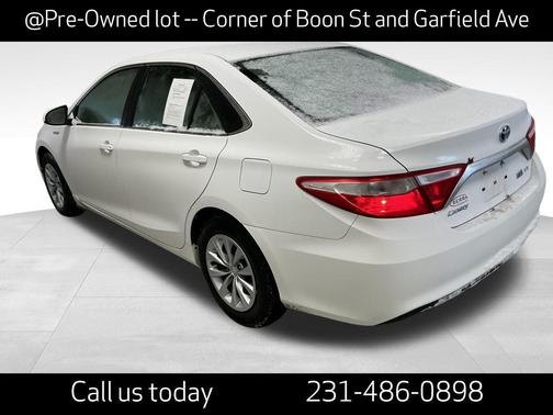 2016 Toyota Camry Hybrid LE