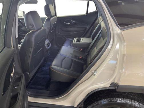 2022 GMC Terrain AWD AT4